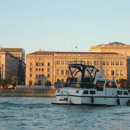 Úszó hotel Carpe Diem Budapest