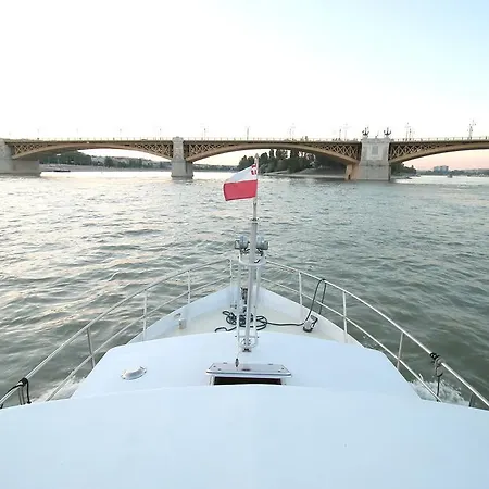 Botel Carpe Diem *