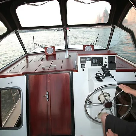 Carpe Diem Botel *